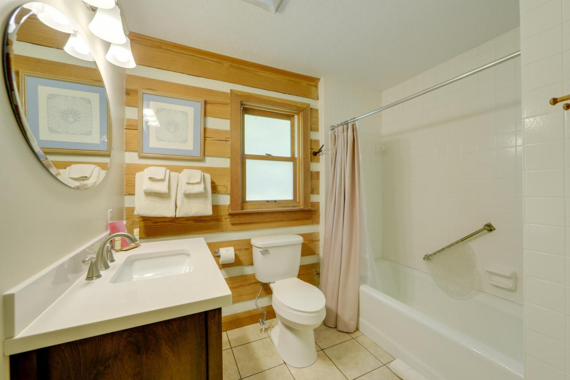 North Carolina Cabin - Hot Tub, Near Coopers Creek Bryson City Exterior foto