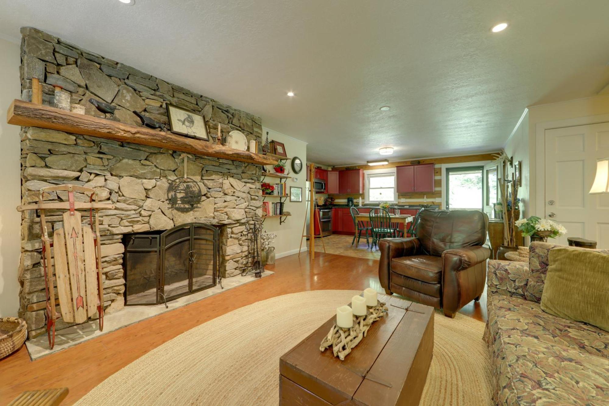 North Carolina Cabin - Hot Tub, Near Coopers Creek Bryson City Exterior foto